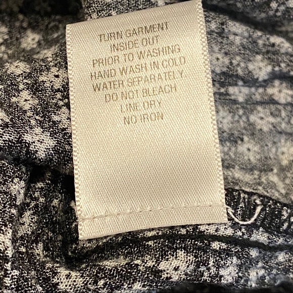 Dress Barn  black and white blouse boho print - Picture 6 of 8